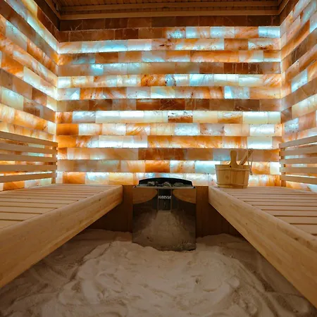 Lumeris Lakeview And *