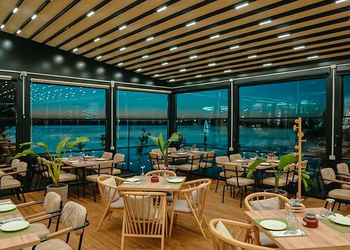 Lumeris Lakeview And * Rubjeke